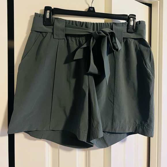 Athleta Pants - Athleta Shorts